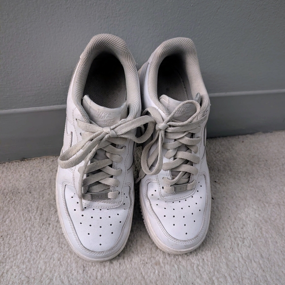 Nike Shoes - Nike Air Force 1